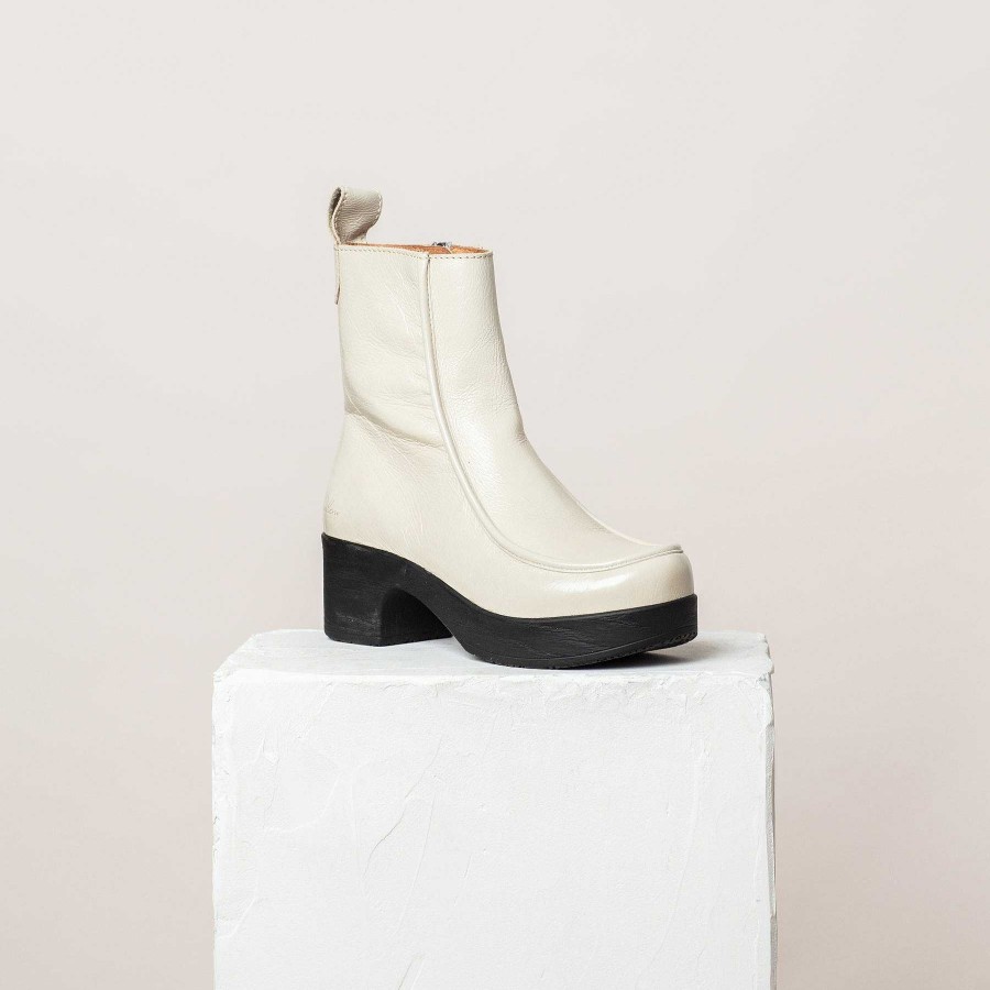 Forsaljning/Arkiv Calou | Viola Boot Patent White