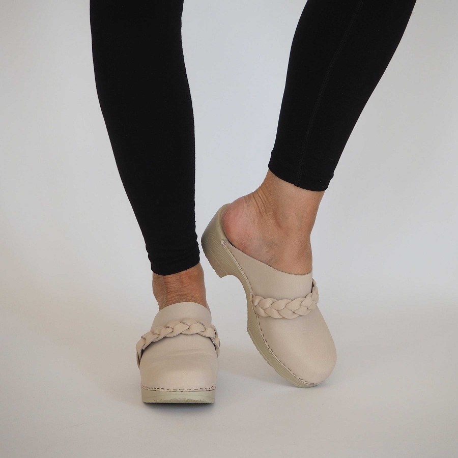 Traskor Pa Jobbet Calou | Lotta Clog Off White